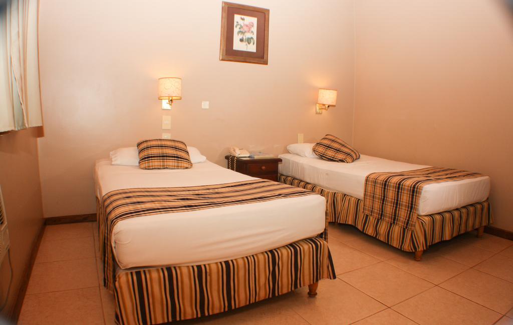 Marcopolo Suites Iguazu Puerto Iguazú Zewnętrze zdjęcie