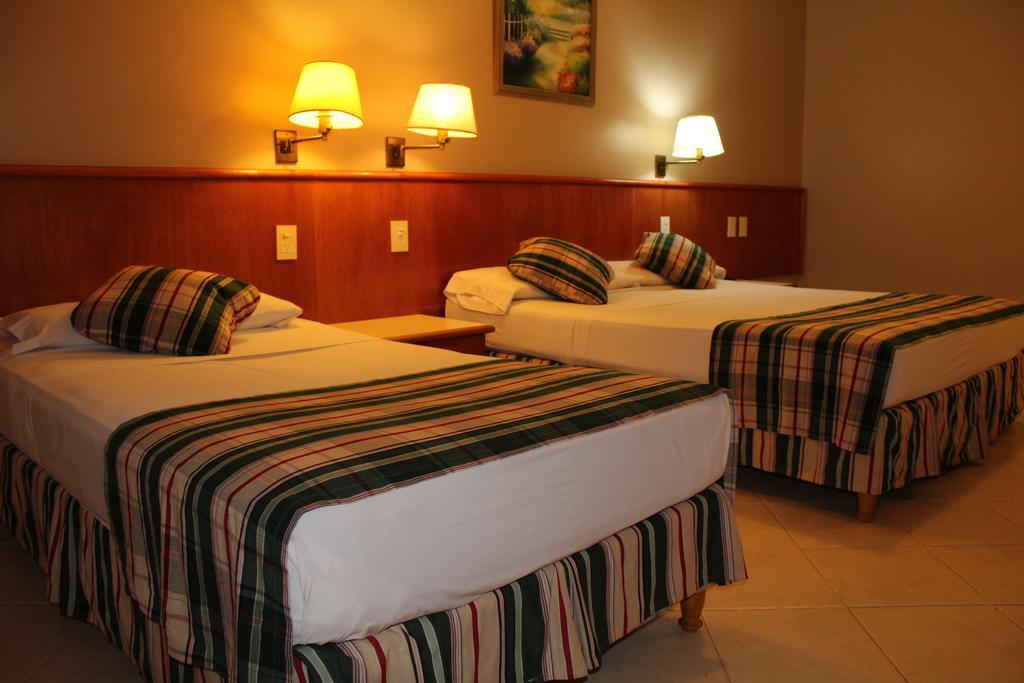 Marcopolo Suites Iguazu Puerto Iguazú Zewnętrze zdjęcie
